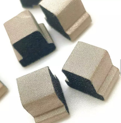 Computer, die leitfähiges Gewebe über Schaum 12mm EMI Gasket überziehen